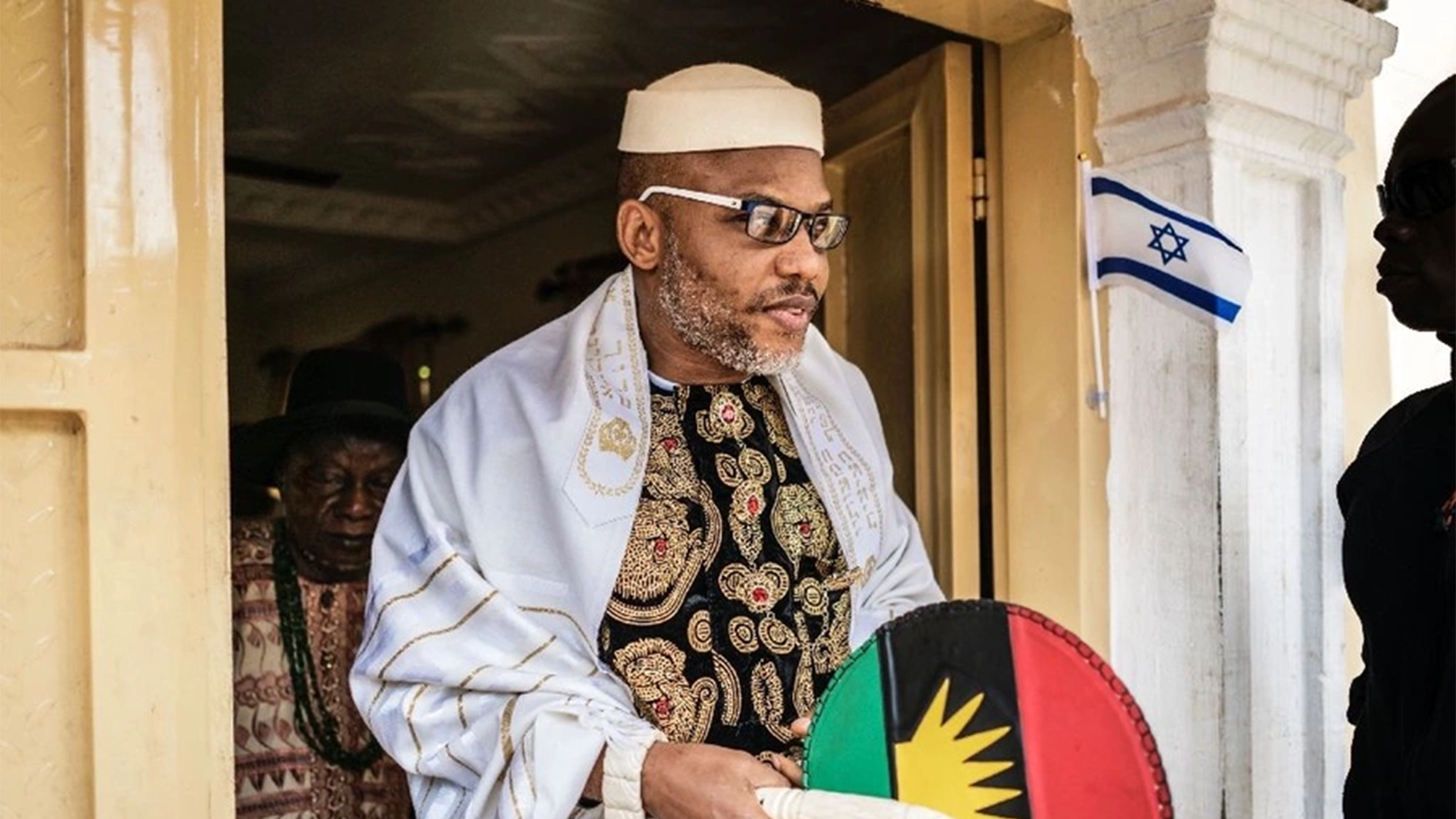 BREAKING: Nnamdi Kanu sacks longtime Lawyer, revokes all authority